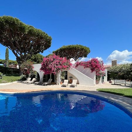 Traditional 3 Bedroom Villa With Great Pool In The Heart Of Вале до Лобо Екстериор снимка