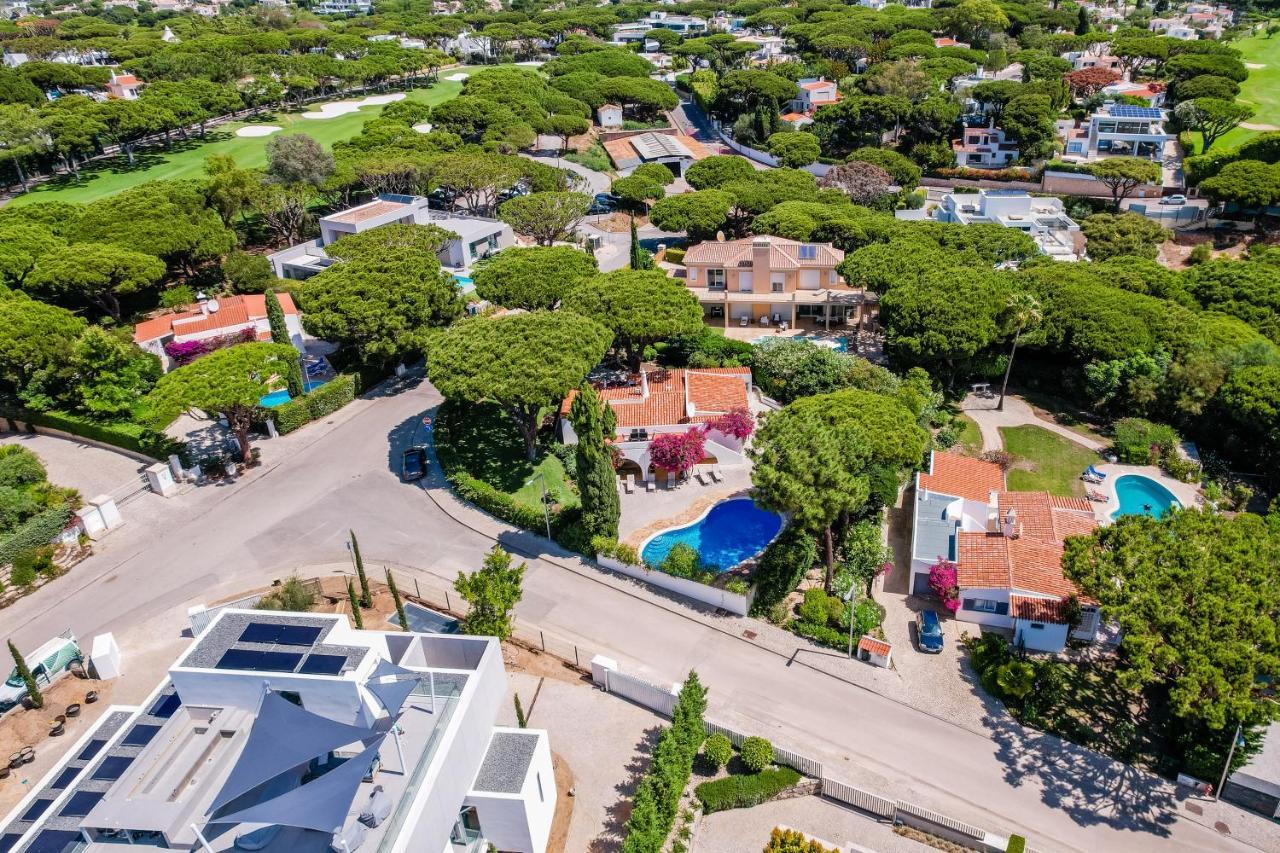 Traditional 3 Bedroom Villa With Great Pool In The Heart Of Вале до Лобо Екстериор снимка