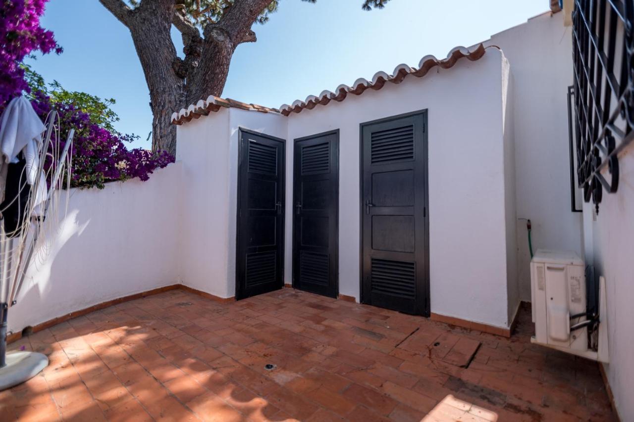 Traditional 3 Bedroom Villa With Great Pool In The Heart Of Вале до Лобо Екстериор снимка