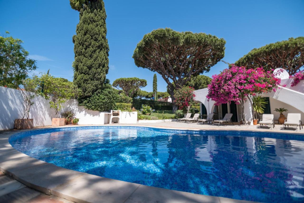 Traditional 3 Bedroom Villa With Great Pool In The Heart Of Вале до Лобо Екстериор снимка